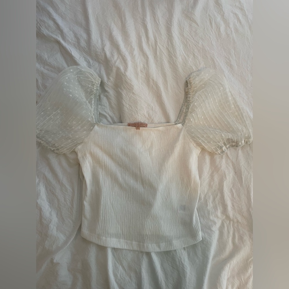 White puff sleeve top